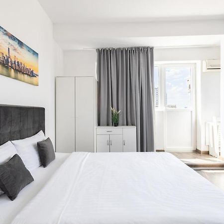 Downtown Victoria Apartments By Citybookings Bukarest Kültér fotó