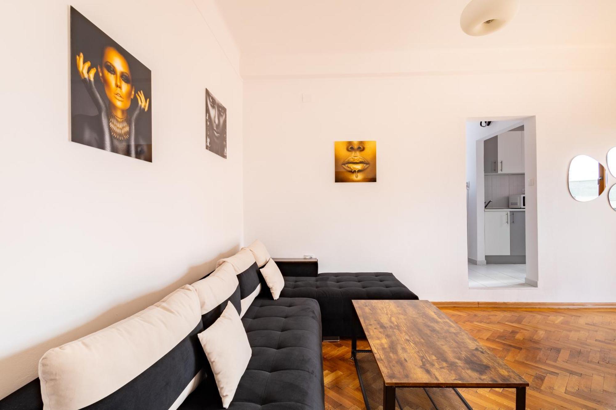 Downtown Victoria Apartments By Citybookings Bukarest Kültér fotó