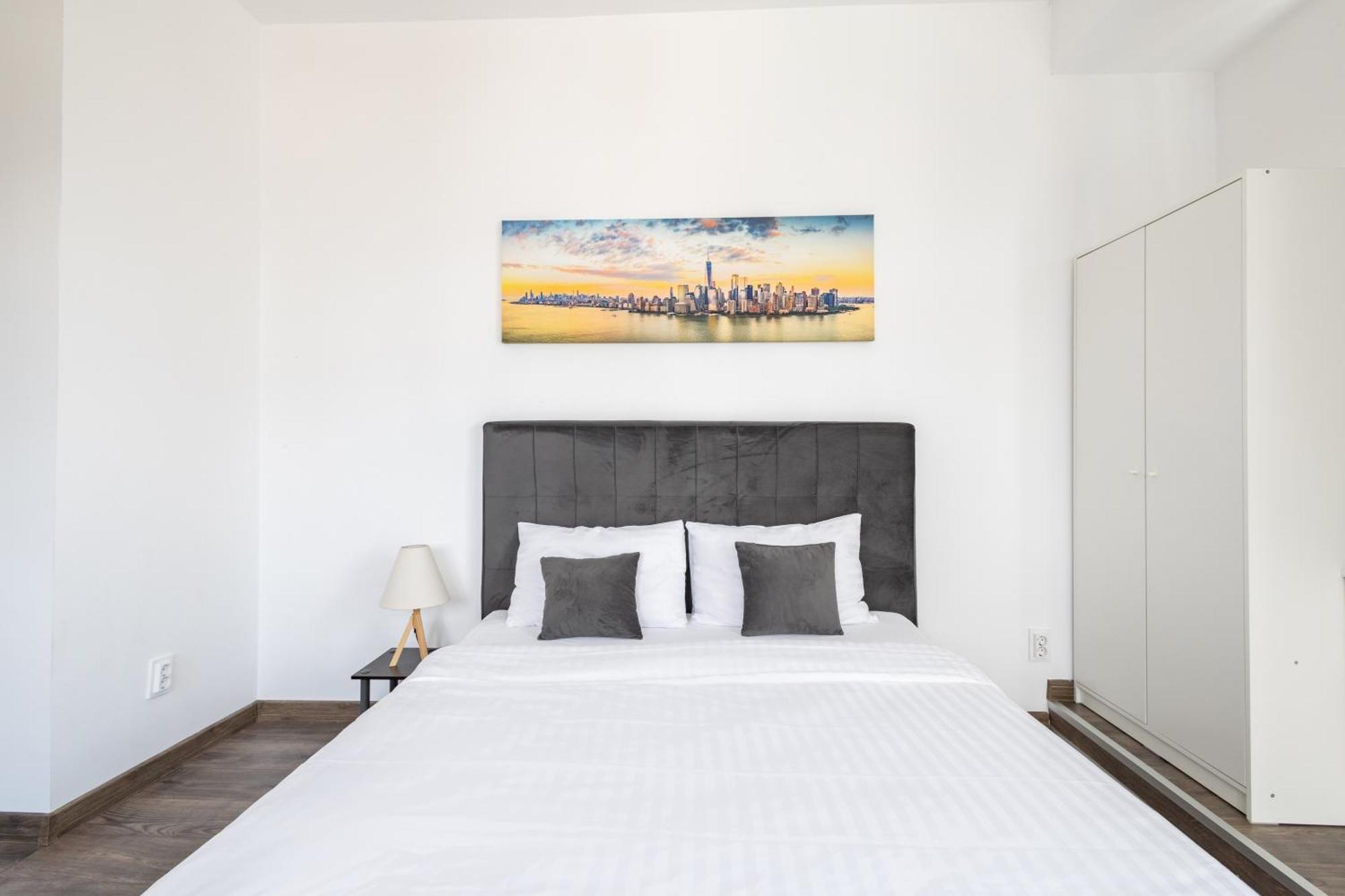 Downtown Victoria Apartments By Citybookings Bukarest Kültér fotó